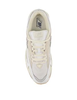 Zapatillas new balance ml725t beige de mujer.