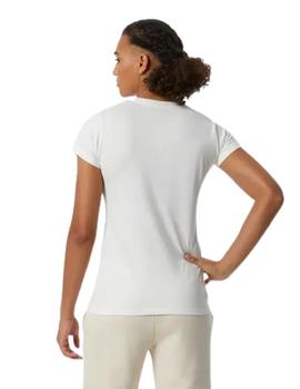 camiseta New Balance logo beige de mujer.