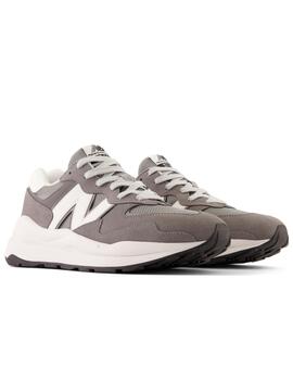 Zapatillas new balance m5740vpb gris unisex.