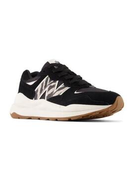 Zapatillas new balance w5740apa negro animal print de mujer.