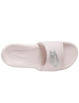 Chanclas nike victori one slide rosa plata de mujer.