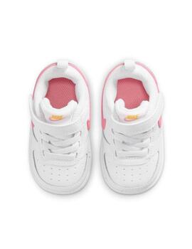 Zapatillas nike court borough blanco rosa de bebé.