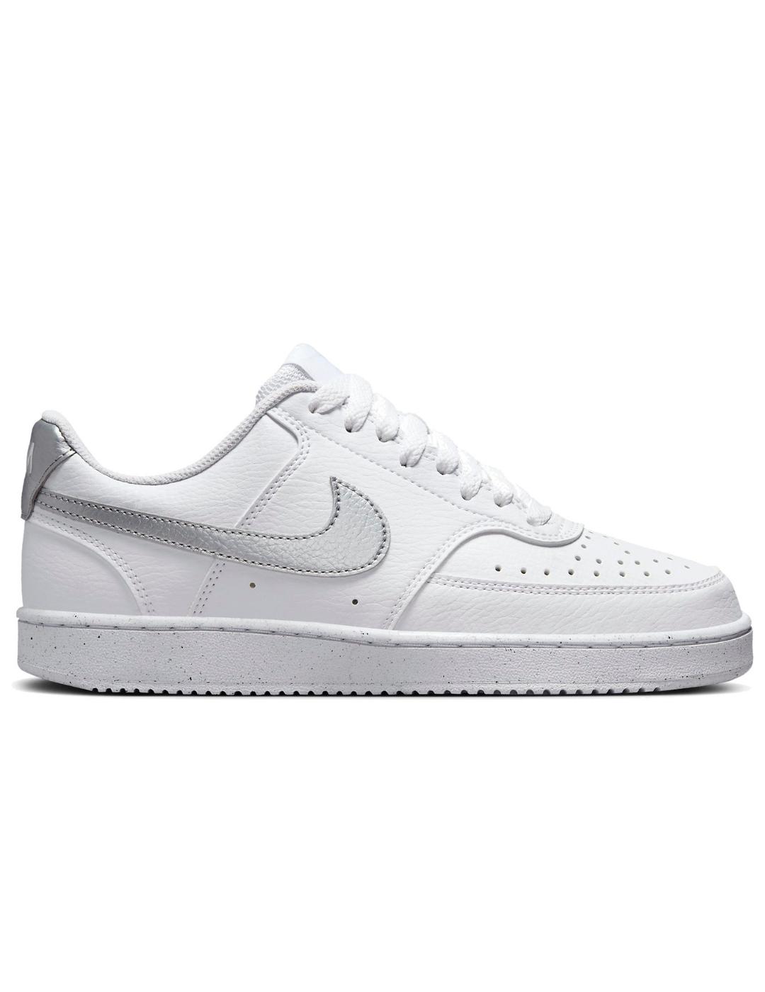 Zapatillas nike court vision blanco plata de mujer.