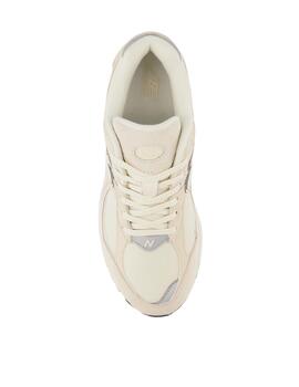 Zapatillas new balance m2002rcc beige de mujer.