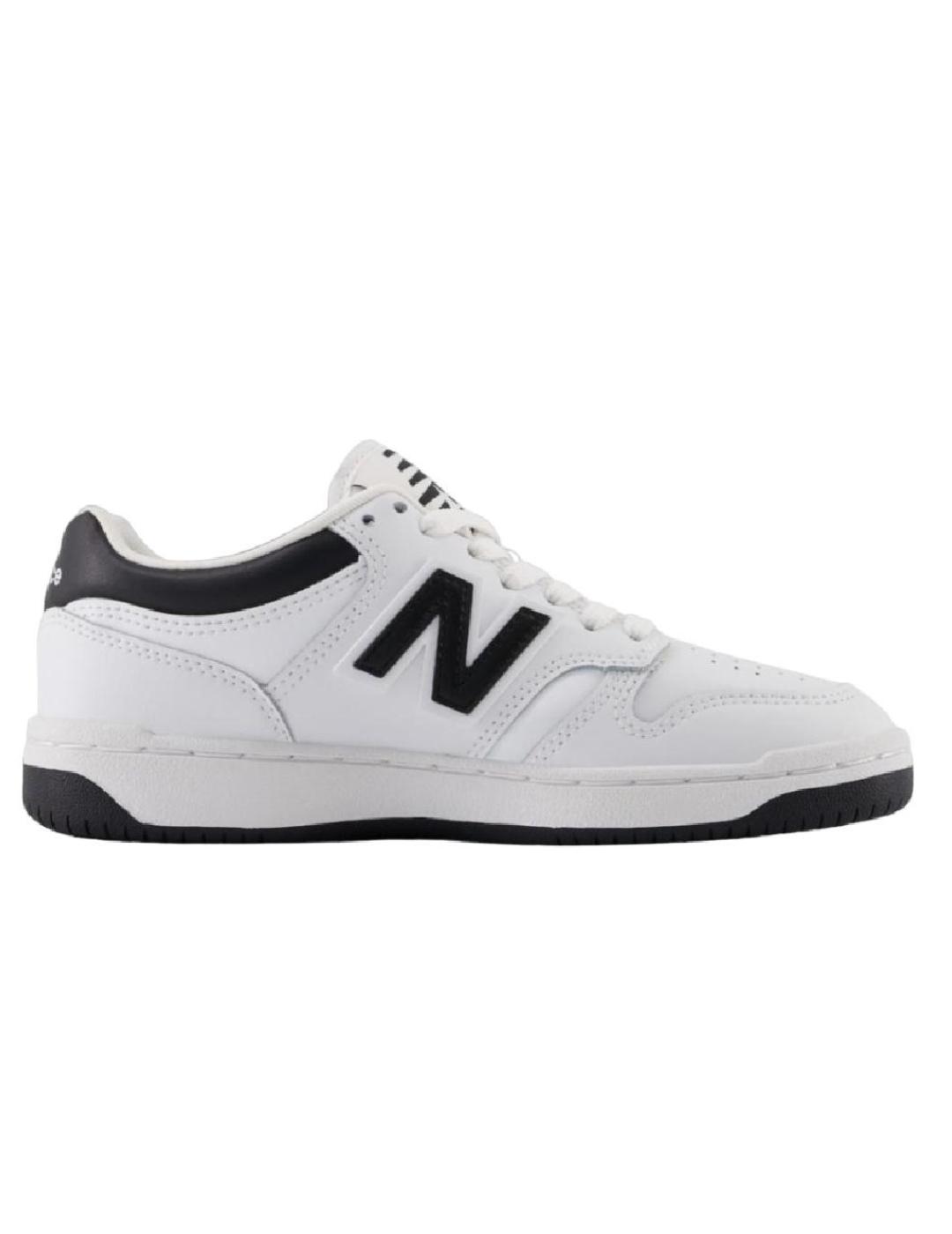 Zapatillas new balance gsb480bk blanco negro de niño.