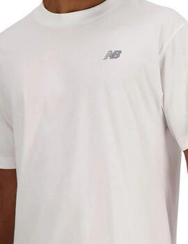 Camiseta New Balance essential cotton blanco de hombre.