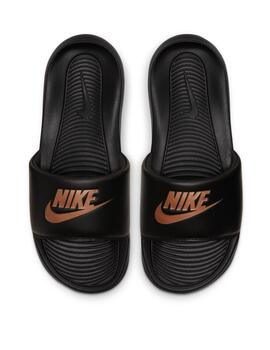Chanclas nike victori one slide negro cobre de mujer.
