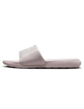 Chanclas nike victori one slide violeta platino de mujer.