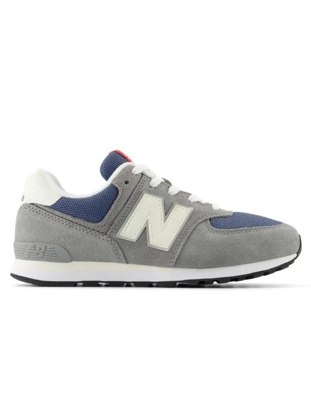 Zapatillas new balance gc574gwh gris azul de niño.