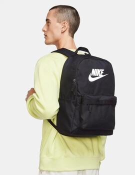 mochila nike heritage backpack negro unisex.