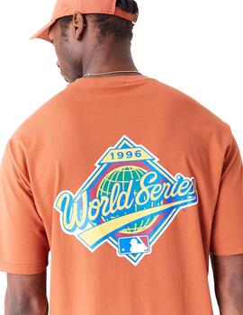 camiseta new era neyyan oversize wold series marrón hombre.