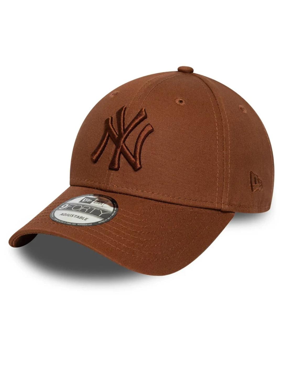 Gorra new era NY Yankees ess 9forty marrón de hombre.