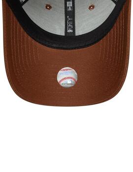Gorra new era NY Yankees ess 9forty marrón de hombre.