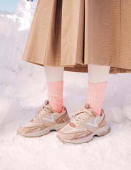 Zapatillas victoria mythos urban beige de mujer.