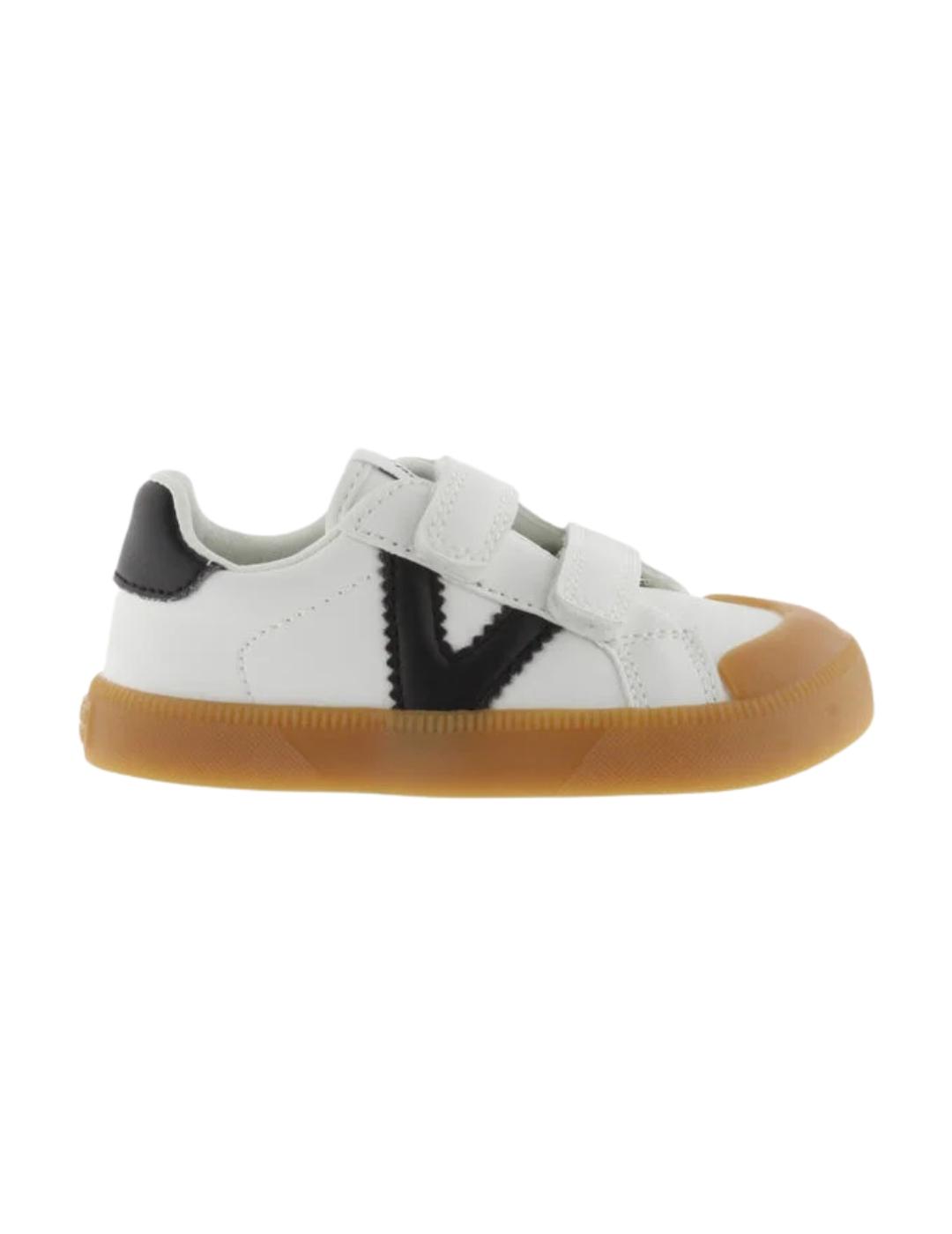 Zapatillas victoria oliver barefoot blanco negro de niño.