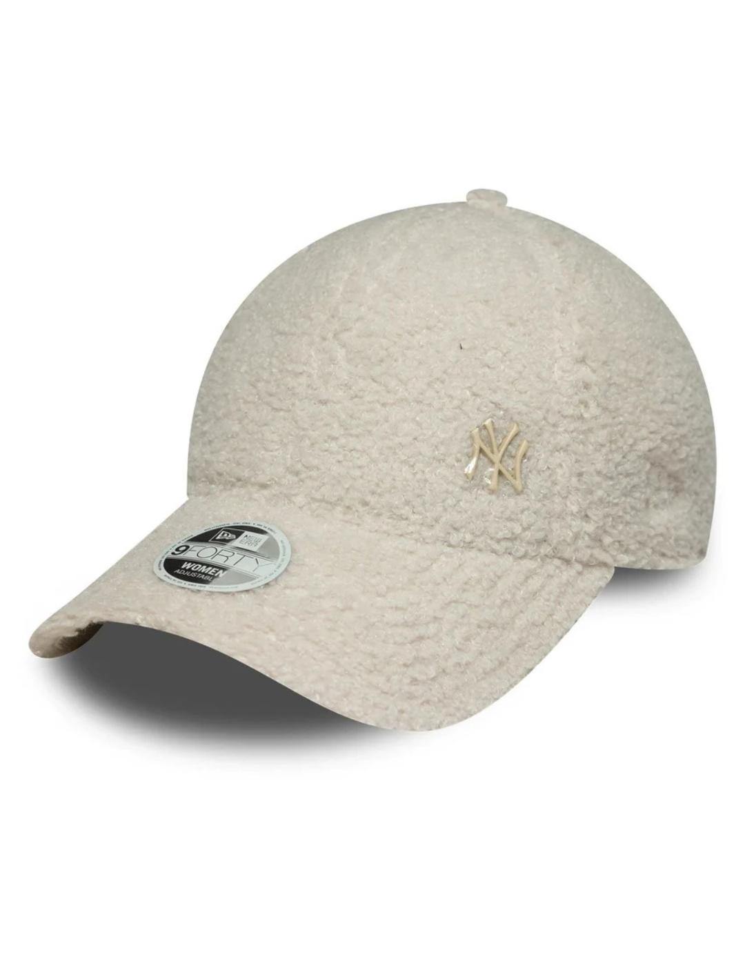 Gorra new era 9forty NY Yankees lana crema de mujer.