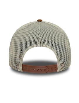 Gorra new era trucker oval patch marrón de hombre.