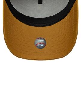 Gorra new era ess 9forty MLB neyyan beige de hombre.