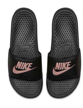 chanclas nike Benassi negro cobre de mujer