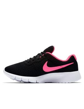 Zapatillas Nike tanjun negro rosa de niña.