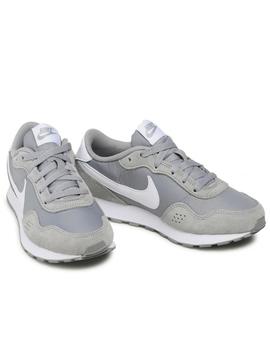 Zapatillas nike md valiant gs gris de mujer.