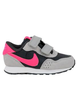 Zapatillas nike md valiant gris rosa de bebé.