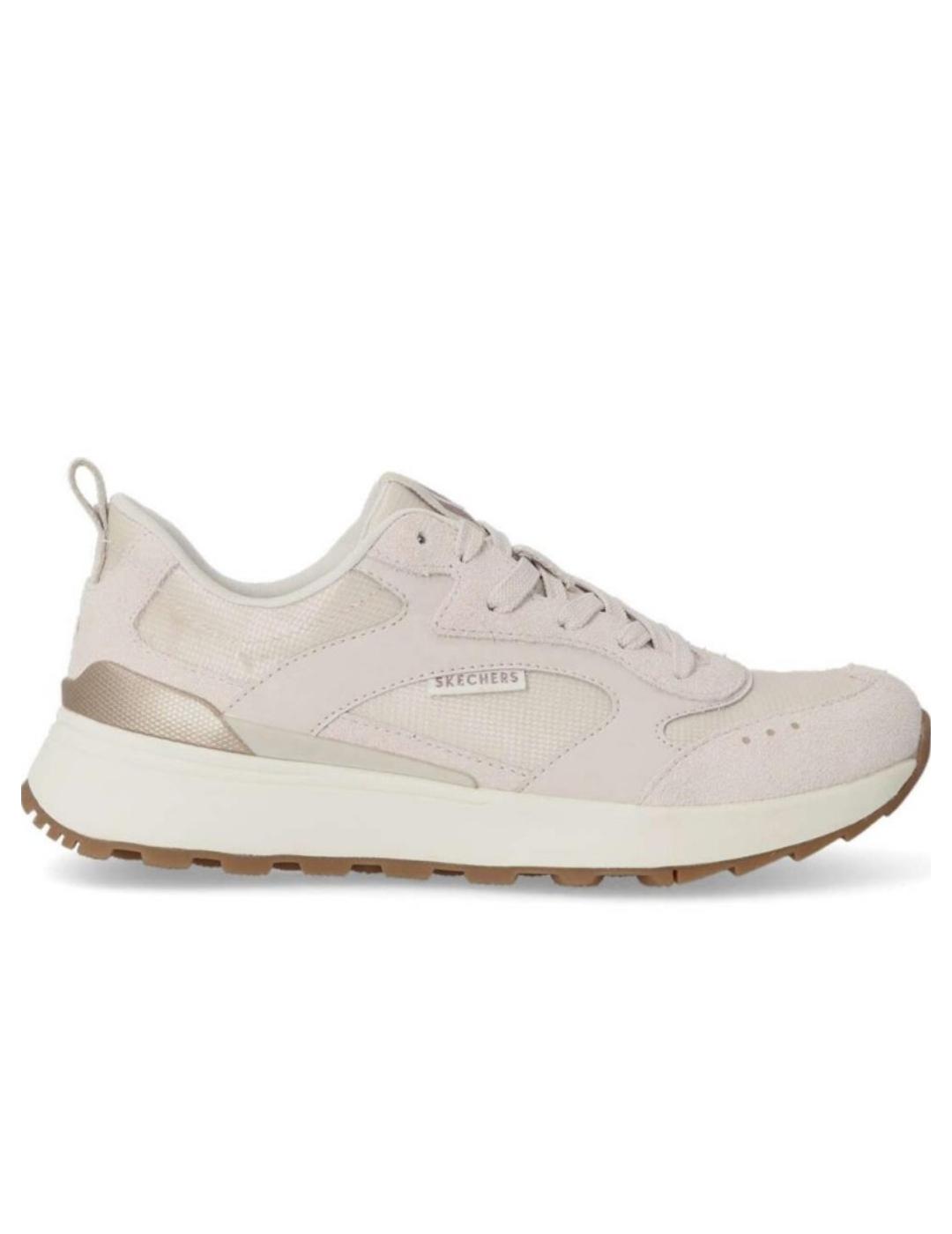 Zapatillas street beige de mujer.