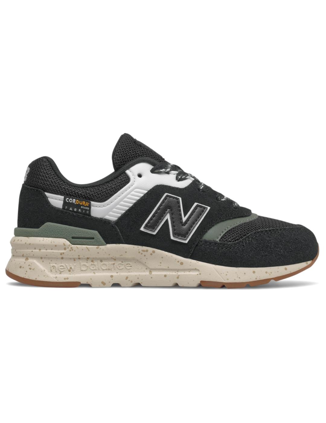 Sentimiento de culpa Usando una computadora vanidad Zapatillas new balance 997h cordura negro de niño.