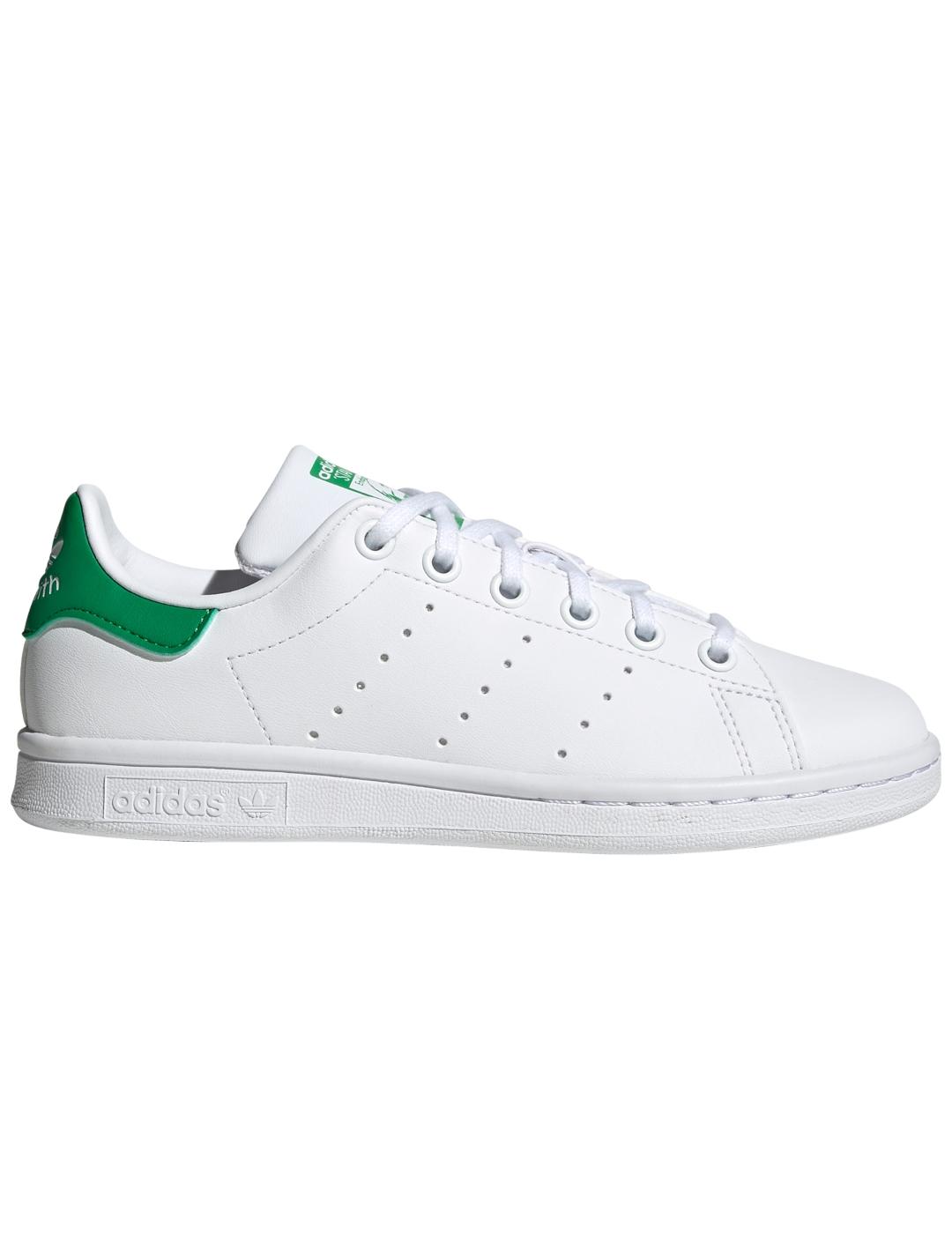 Zapatillas stan smith j blanco de niño.