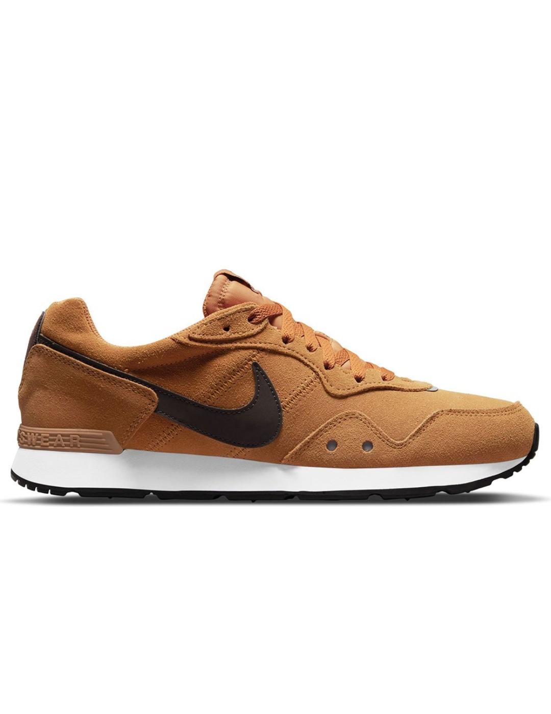 Escuela de posgrado peine mosquito Zapatillas nike venture runner suede mostaza de hombre.