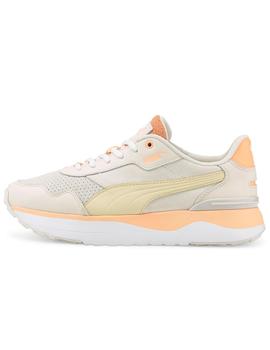 Zapatillas puma r78 voyage premium beige naranja de mujer.