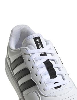 Zapatillas adidas courtic j blanco negro de niño.