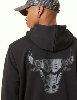 sudadera con capucha New Era logo chicago bulls negro.