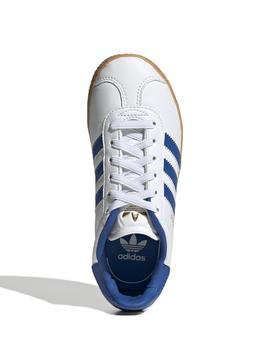 Zapatillas adidas gazelle blanco azul de niño.